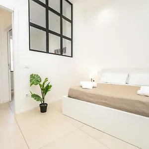 valguarnera-studio-apartments.sicilyhotelsitaly.net/