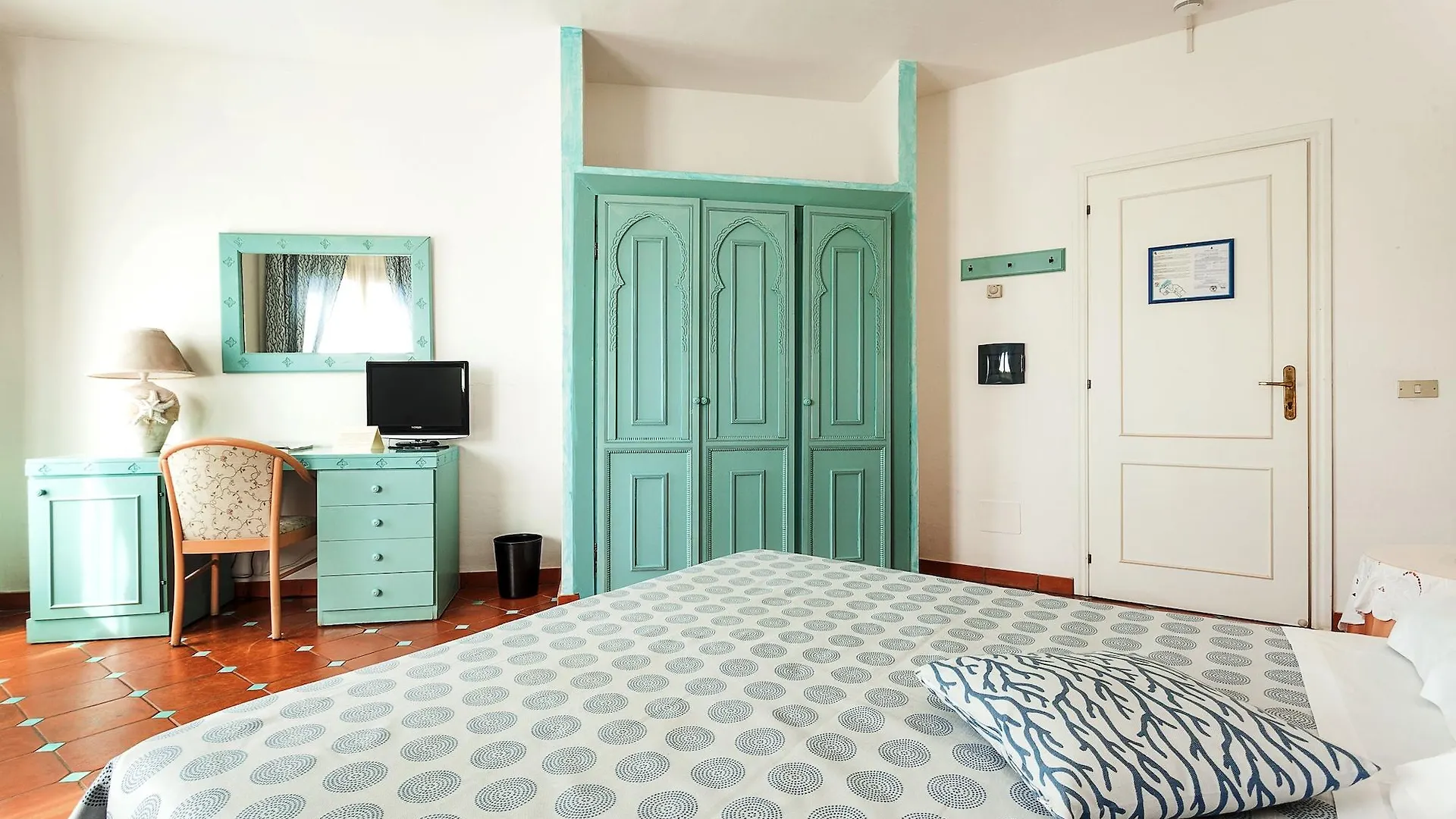 Hotel Stefania Boutique Hotel By The Beach Olbia 4*,